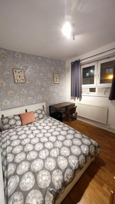 Central London Spacious Flat With 2 To 3 Bedrooms 외부 사진